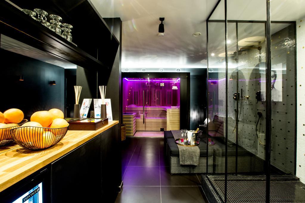 Appartement Avec Jacuzzi Sauna Privatif *